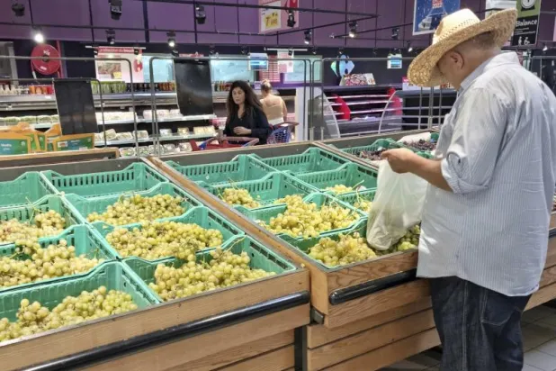 التونسيون متذمرون من انقطاع المياه في خضم جفاف حاد