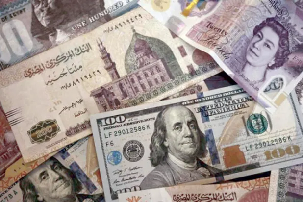 بين الذهب والدولار... أين يحفظ المصريون قيمة أموالهم؟