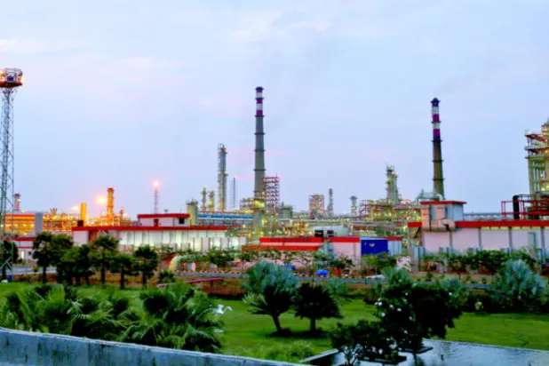 الهند تجتذب مزيداً من النفط الروسي الرخيص وتستثمره