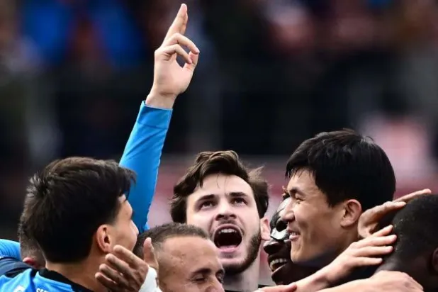 كفاراتسخيليا... من ريف جورجيا إلى «نجم ساطع» في نابولي