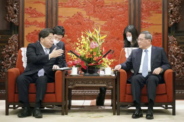 بكين تطلب «تفهماً يابانياً صحيحاً» لمواقفها... وطوكيو تؤكد قلقها من العسكرة الصينية