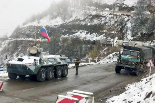 پرسوں لاچین کراسنگ پر روسی ٹینک اور گاڑیاں (ٹرینڈ)