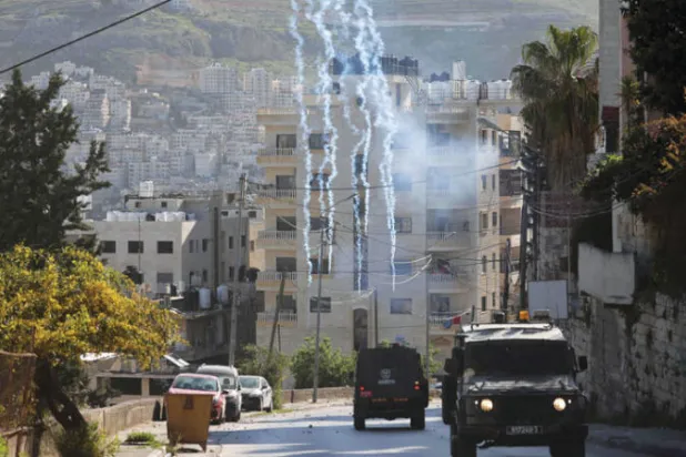 إسرائيل تقتل فلسطينيين في نابلس وتسقط مسيّرة لـ«حماس» في غزة