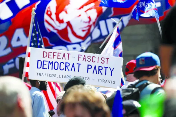 كيف تؤثر الاتهامات على طموح ترمب بالعودة إلى البيت الأبيض؟