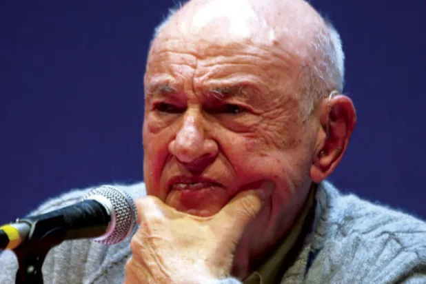 إدغار موران يقدم مرافعة صارمة ضد «حرب لا منتصر فيها»