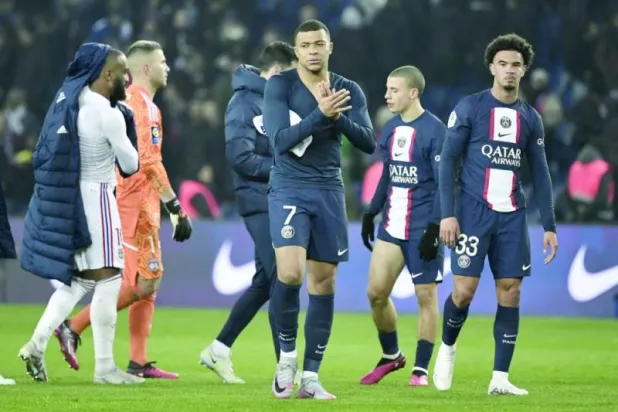 فيليب لام: باريس سان جيرمان مجموعة أفراد أسعارهم باهظة... وليس فريقاً