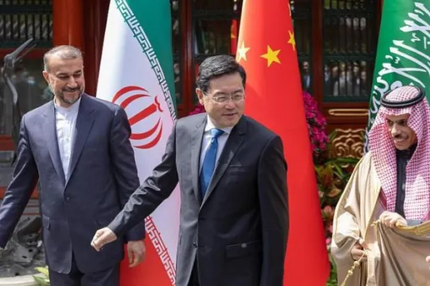 وزیر خارجه سعودی با همتایان چینی و ایرانی خود در پکن دیدار کرد