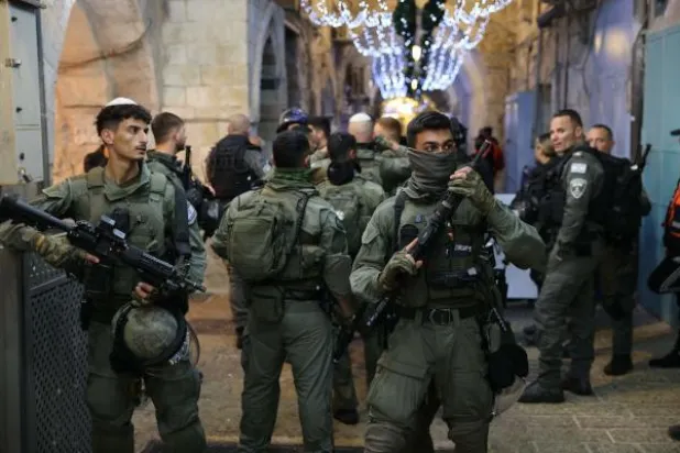 باريس تدعو إلى «احترام الوضع القائم التاريخي للأماكن المقدسة في القدس»