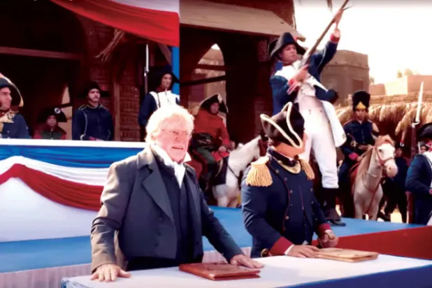 حسين فهمي لـ«الشرق الأوسط»: البعض يترصد خالد يوسف