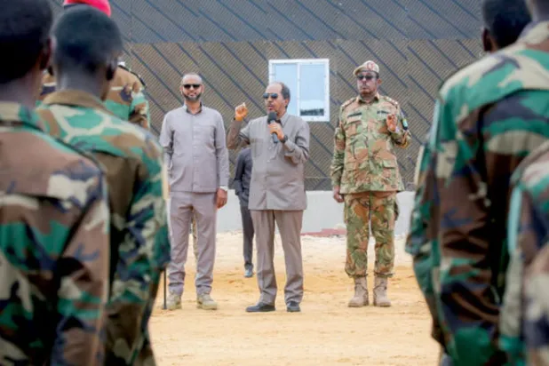 الرئيس الصومالي يدعو حركة «الشباب» للاستفادة من العفو العام