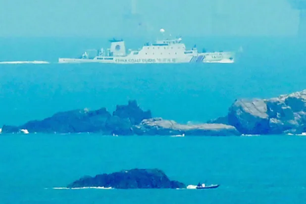 توترات عسكرية متصاعدة بين بكين وواشنطن حول تايبيه