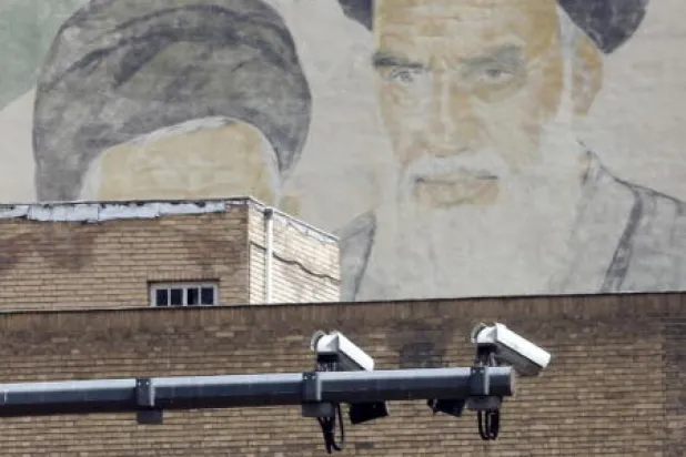 إيران تفرج عن ناشط حقوقي