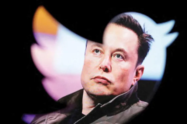 ماسك «المُرهَق» يقرّ بارتكاب «أخطاء عدة» في «تويتر»