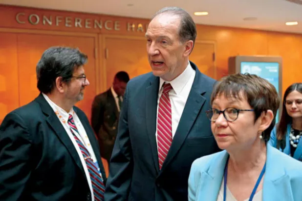 البنك الدولي يضع حجر الأساس لإصلاحه