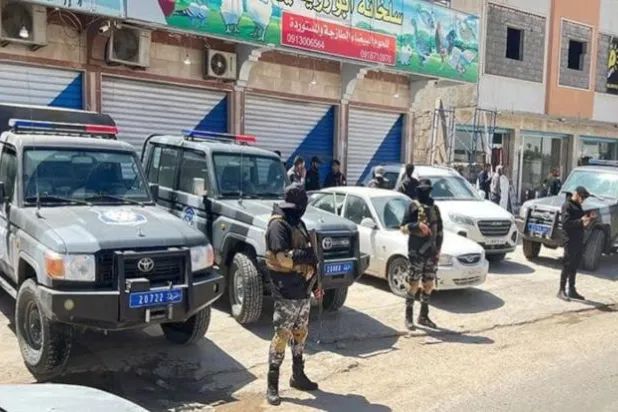 النيابة الليبية تحقق مع أميركي بتهمة «التبشير بالمسيحية»