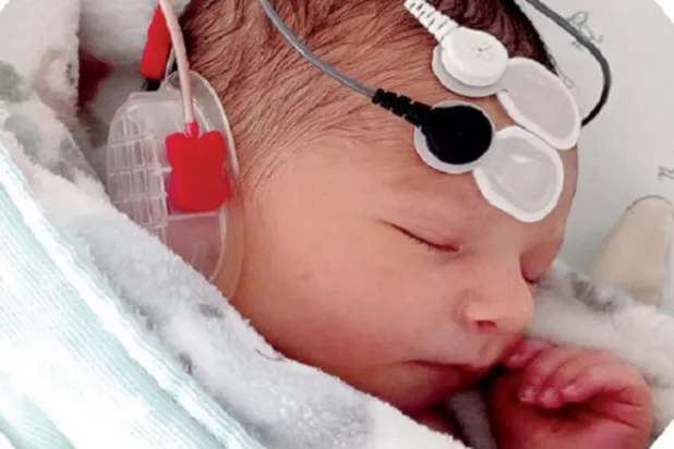 استماع الأم الحامل للموسيقى يساعد طفلها على الكلام؟