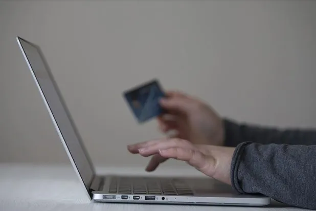 Türkiye'nin e-ticaret hacmi 2022'de 800 milyar lirayı aştı