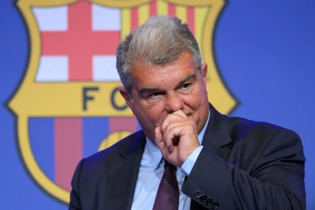 رئيس برشلونة يفتح النار: ريال مدريد «فريق النظام السياسي»... و«فريق الحكام المفضل»