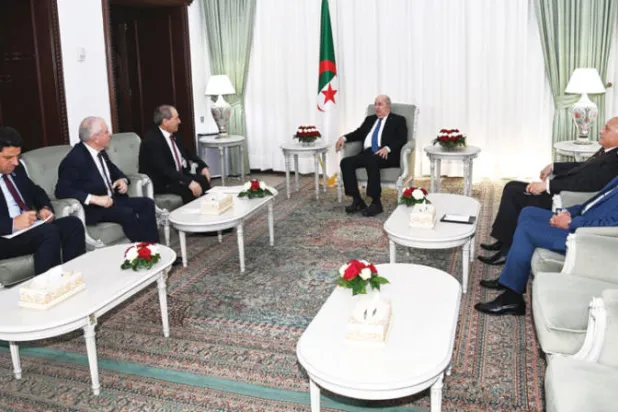 المقداد في تونس بعد الجزائر: لا مانع من تضحية سوريا للمّ الشمل العربي