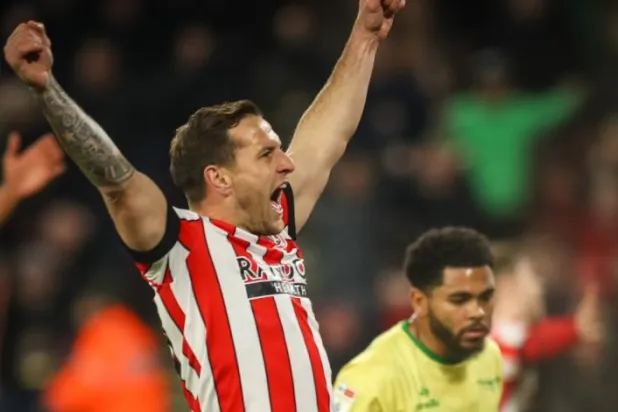 شيفيلد يونايتد يقترب من العودة إلى «البريميرليغ»