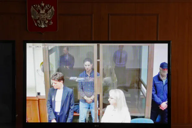 محكمة روسية ترفض طعناً في قرار احتجاز مراسل «وول ستريت جورنال»