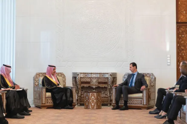 الأسد وبن فرحان يبحثان في دمشق خطوات تسوية الأزمة السورية