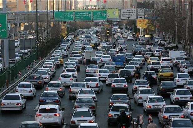 İran, arzın talebi karşılamaması üzerine ikinci el otomobil ithalatına hazırlanıyor