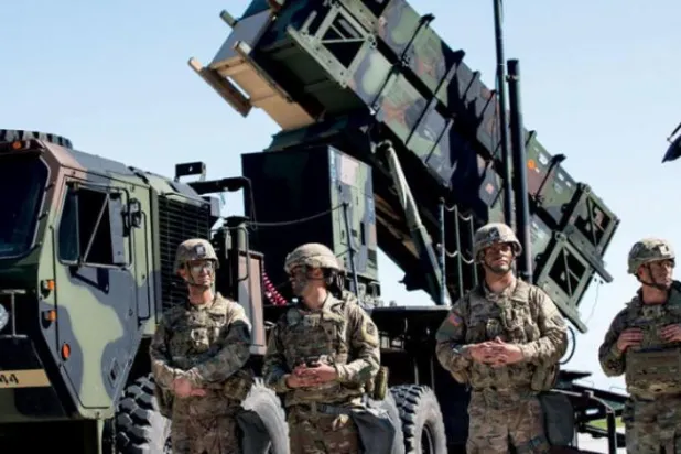 پورٹیبل میزائل بیٹری دنیا کے جدید ترین "زمینی - فضائی" نظاموں میں سے ایک ہے، جسے ہوائی جہازوں، بیلسٹک میزائلوں اور کروز میزائلوں کے خلاف استعمال کیا جا سکتا ہے (اے پی)