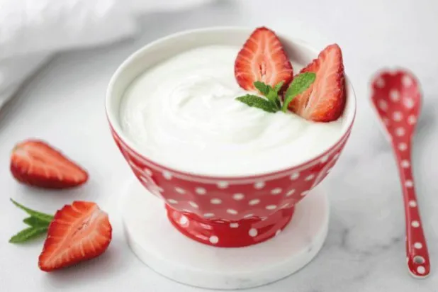 دراسة: الزبادي الكامل الدسم يخفض الغلوكوز لدى مرضى السكري