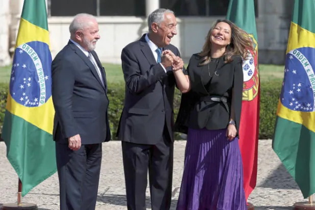 لولا في أوروبا سعياً لاستثمارات وللتهدئة مع الغرب