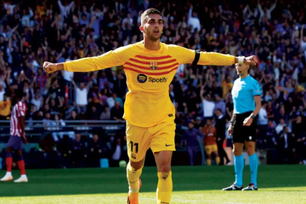 برشلونة يحسم موقعة أتلتيكو ويقترب من اللقب الإسباني