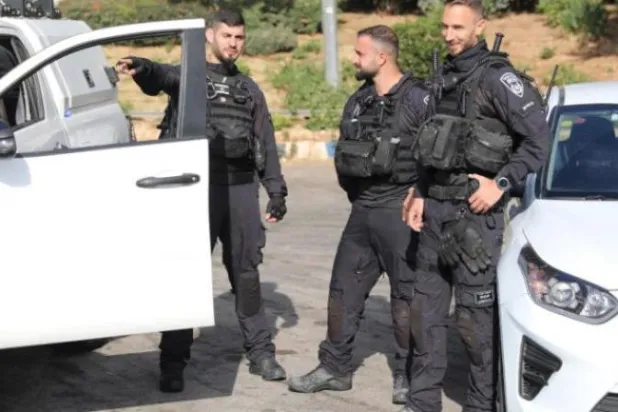 إسرائيل تعتقل نائباً أردنياً بتهمة تهريب سلاح وذهب