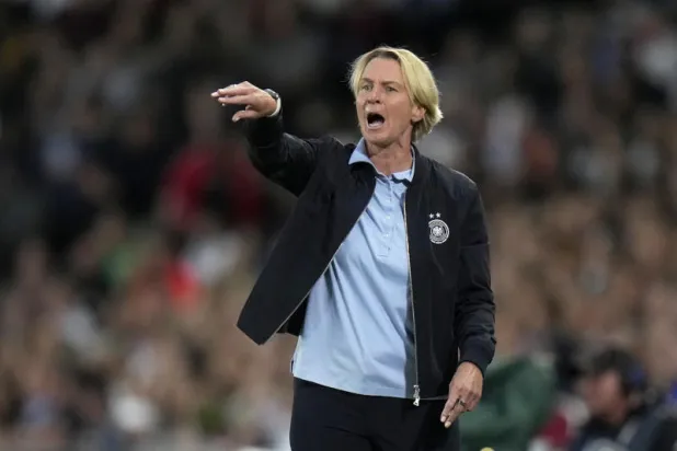 مدربة سيدات ألمانيا: لا أتخيل عدم بث مباريات المونديال