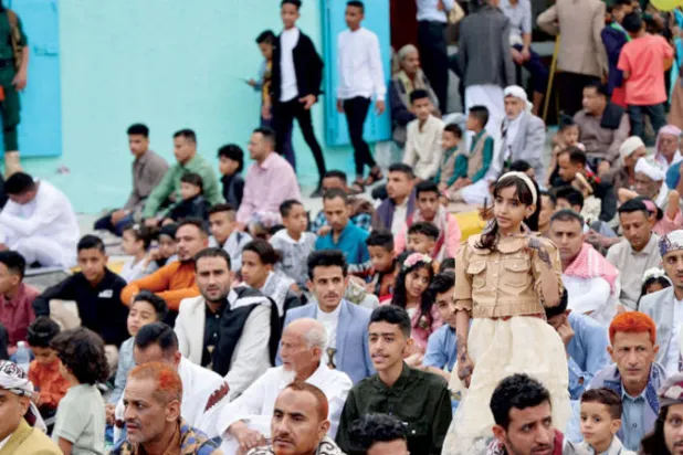 قيود حوثية وتدابير انقلابية سلبت بهجة اليمنيين في عيد الفطر