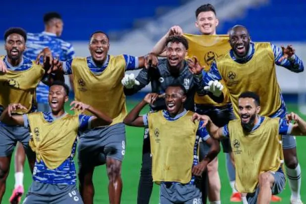 دياز يفاضل بين ماريغا وميشايل في النهائي الآسيوي