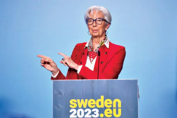 نمو «غير مريح» في منطقة اليورو... وألمانيا تنجو بصعوبة من الركود