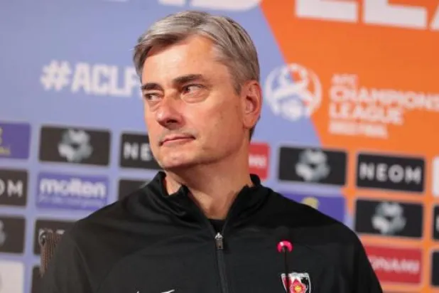 مدرب أوراوا يستذكر نجومية السالم دون أن يعلم بوفاته!