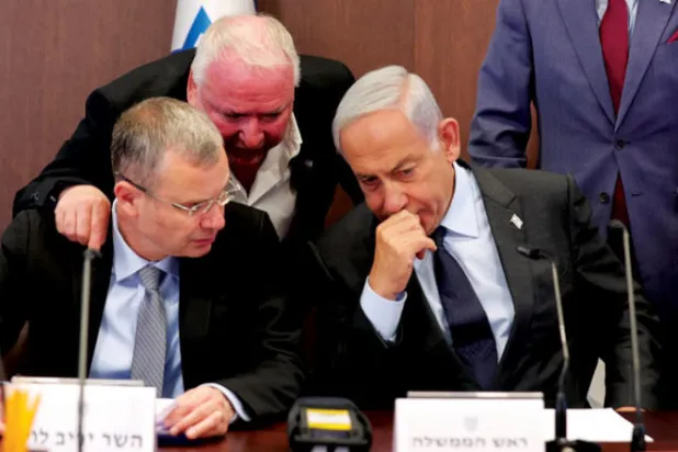 حلفاء نتنياهو يحذرون من سقوط حكومته إذا تراجع عن خطته «الانقلابية»