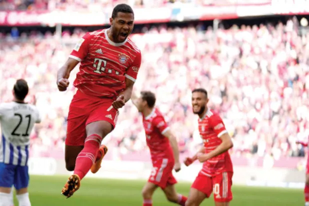 بايرن يزيح دورتموند من صدارة الـ«بوندسليغا»