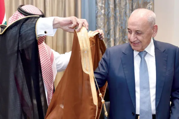 عشائر لبنان تطلب من بري العمل على إنهاء التوترات المذهبية