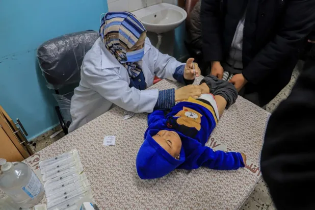 Gazze'nin kuzeyindeki çocuklar aşısız ve felç riskiyle karşı karşıya