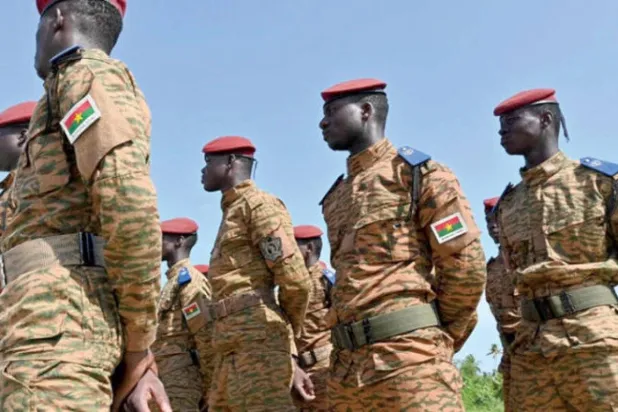 قوات أمنية من بوركينا فاسو أثناء تدريبات (أ.ف.ب)