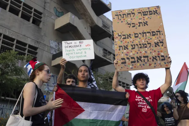 طال میتنک اسرائیلی قبضے کے خلاف تل ابیب میں مظاہرے کے دوران ("Siha Mekomit Political Investigations" ویب سائٹ سے اجازت کے ساتھ شائع کردہ تصویر)