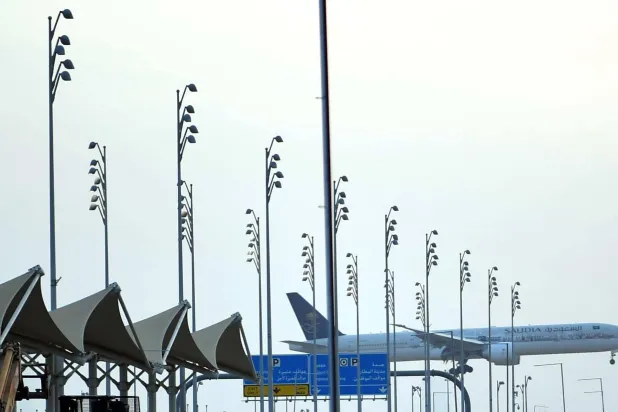 طائرة بمطار الملك عبد العزيز الدولي في جدة (واس)
