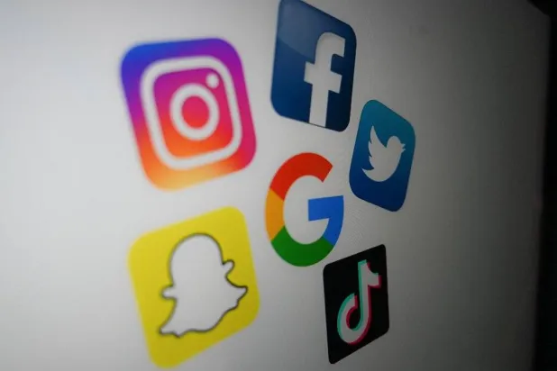 ذلك العالم الذي يسحرنا (مواقع التواصل)