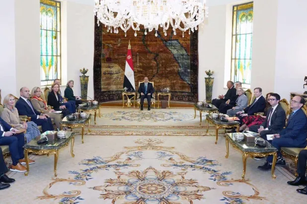 Mısır Cumhurbaşkanı Abdulfettah Sisi, ABD heyetiyle görüşme gerçekleştirdi. (Mısır Cumhurbaşkanlığı)