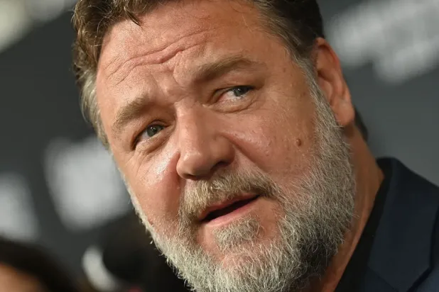 كرو في مهمَّة البحث عن أسلافه (غيتي)