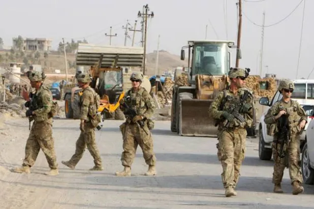 جنود أميركيون في بلدة الكوير، شمال العراق، في هذه الصورة الملتقطة في 31 أغسطس 2016 (رويترز)