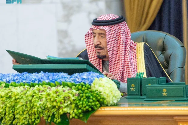 خادم الحرمين الشريفين مترئساً جلسة مجلس الوزراء (واس)