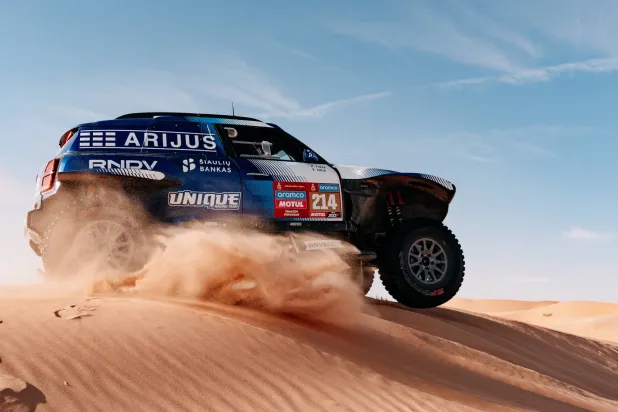 المتسابقون يتأهبون الخميس للمرحلة الأصعب من السباق (الشرق الأوسط)